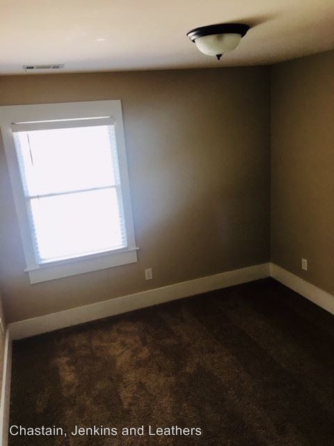 Building Photo - 4 br, 2.5 bath House - 135 Idlewilde Drive