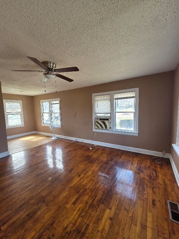 Foto del edificio - 2102 Woodrow St