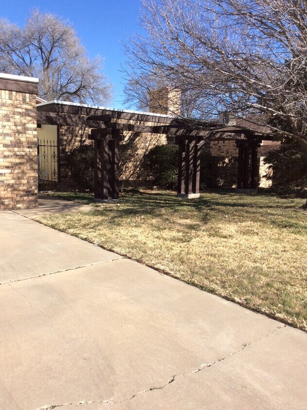 Foto principal - 1612 Colonial Pkwy