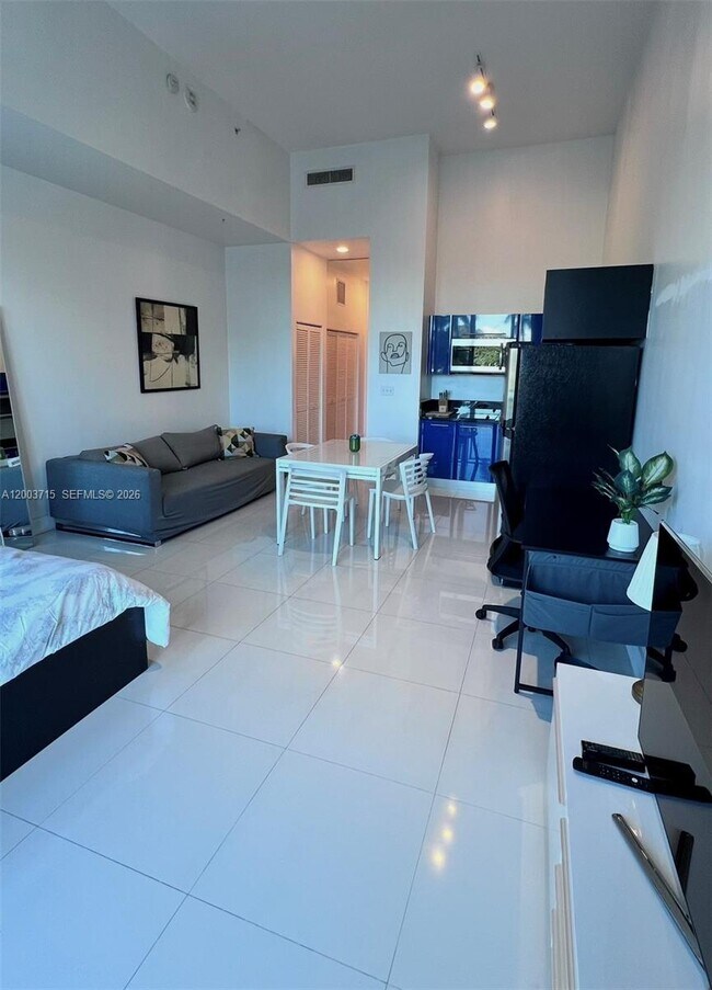 Foto del edificio - 244 Biscayne Blvd