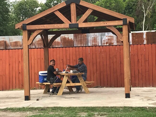 Foto del edificio - 8717 Spaulding St