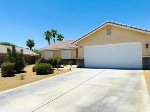 Building Photo - 78780 Birchcrest Cir
