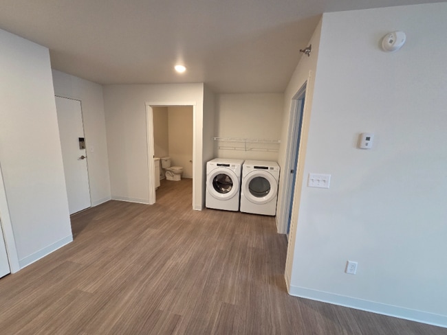 Building Photo - 211 1st Ave NW