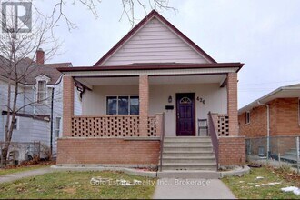 Building Photo - 426 Langlois Ave