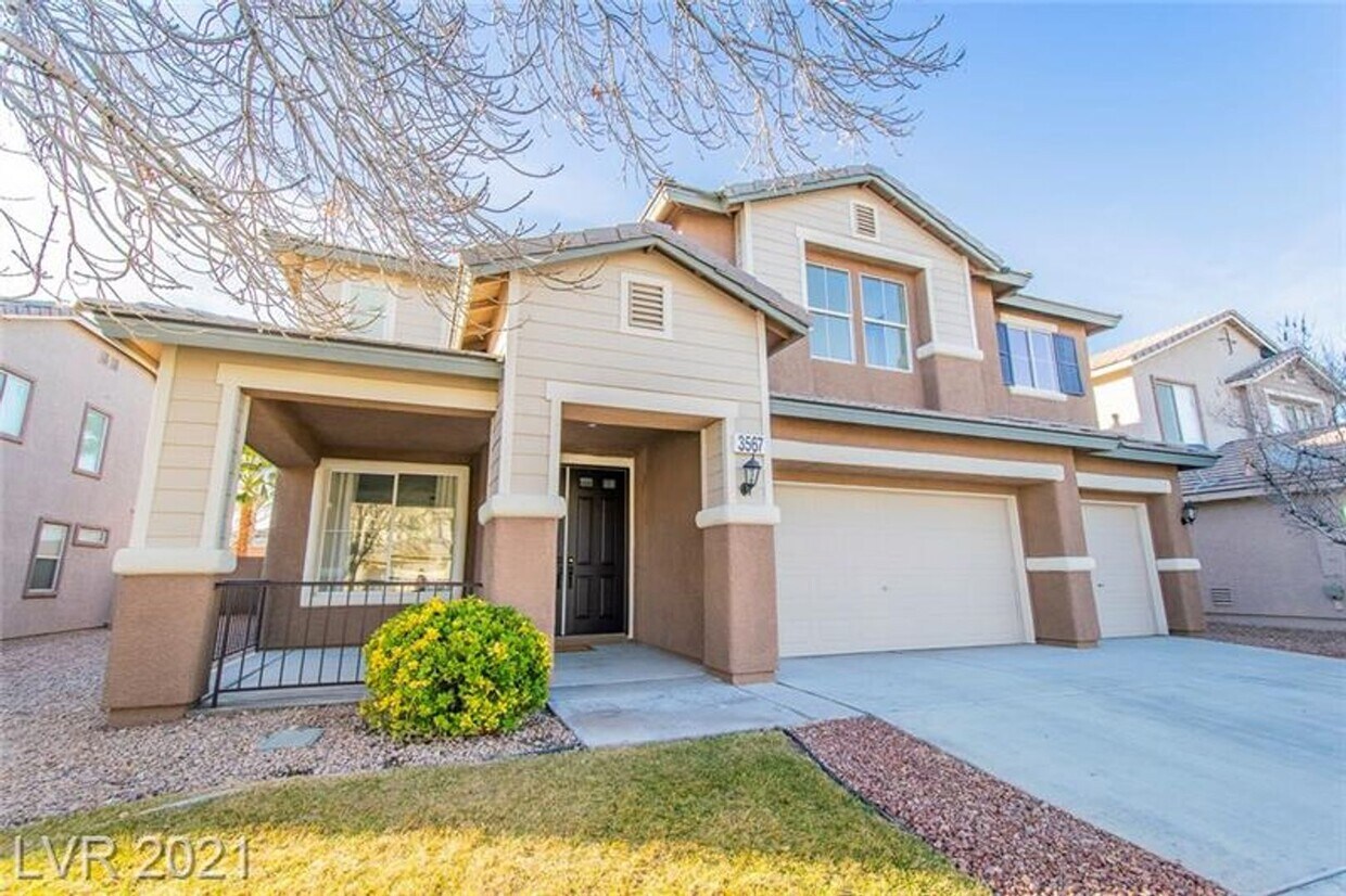 Primary Photo - Stunning Summerlin 5 bedroom with a pool!