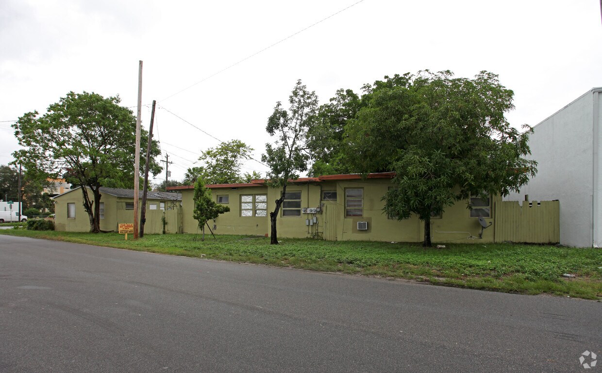 Foto del edificio - 204 SW 1 St