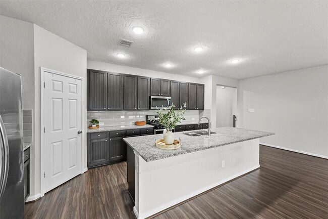 Foto del edificio - 15335 Oakheath Colony Ln