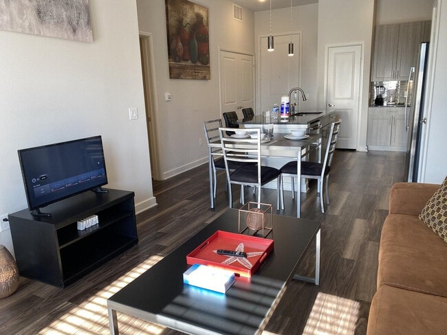 Foto del edificio - 13350 Dallas Pkwy