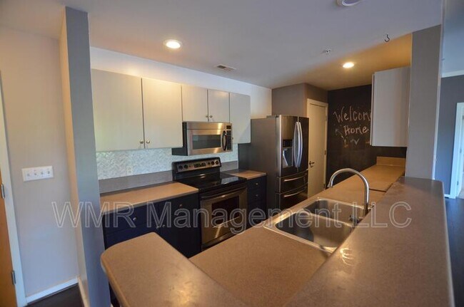 Photo - 715 N Church St Apartment