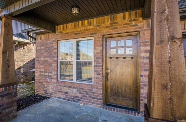 Building Photo - 3115 SW Hillstone Ave