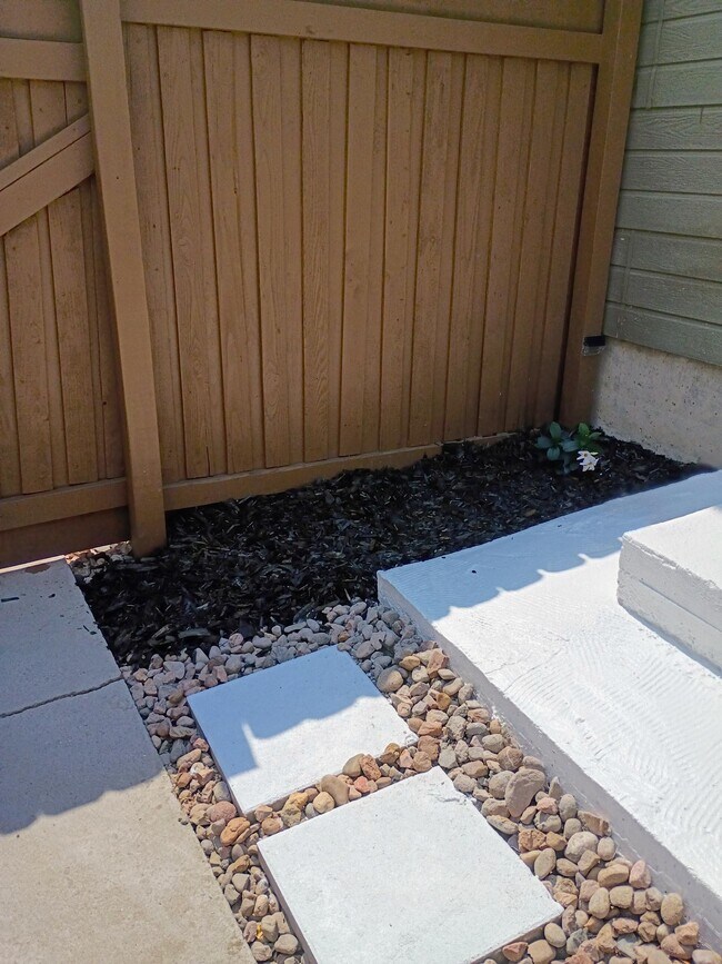 Foto del edificio - 5070 Fenwood Dr