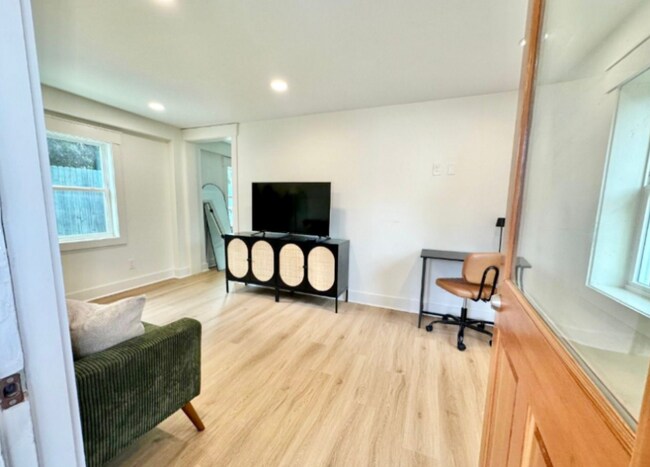 Foto del edificio - 1313 Live Oak St