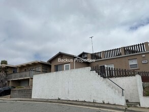 Building Photo - 1580 Wanda Ave