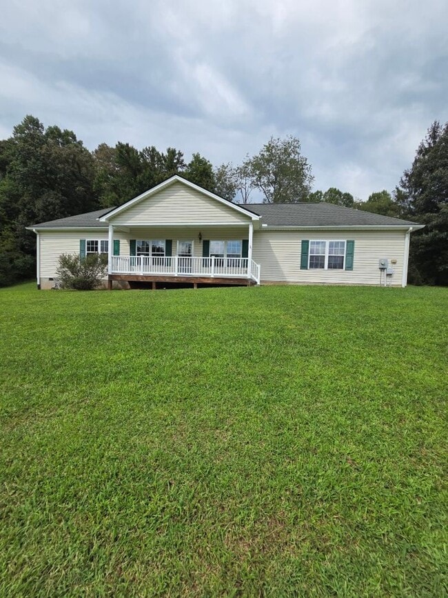 Building Photo - 1174 Buchanan Loop