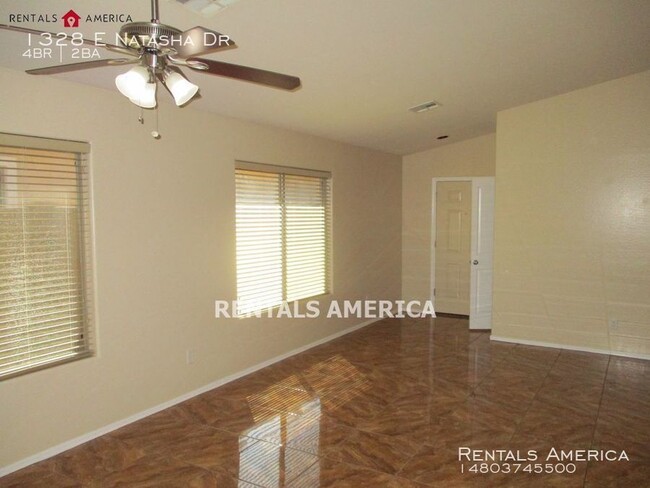 Building Photo - Available now!! 4 bed 2 bath in Casa Grande!