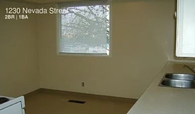 Building Photo - Charming 2BR Rambler in Puget Neighborhood | Private Yard