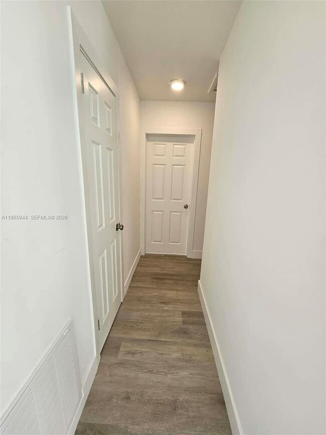 Foto del edificio - 919 NW 13th St