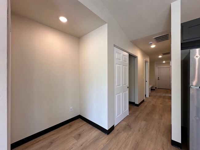 Foto del edificio - 507-509 Rustic Ridge Drive