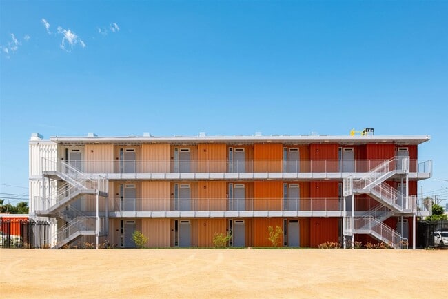 Building Photo - Monarch Studios