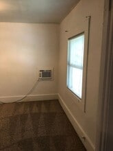 Building Photo - 937 Orient St