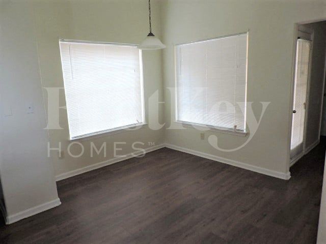 Building Photo - 7923 Bay Meadow Cir S
