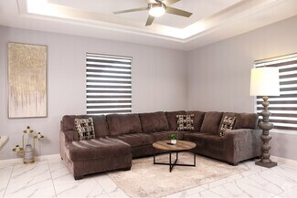Building Photo - 1705 Angelina Dr