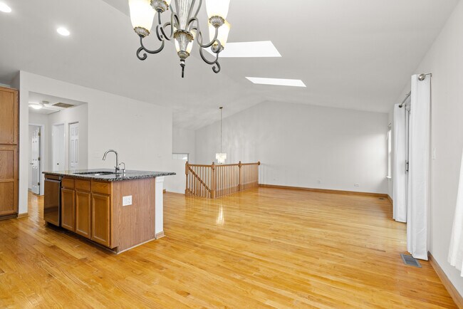 Building Photo - 2403 Madiera Ct