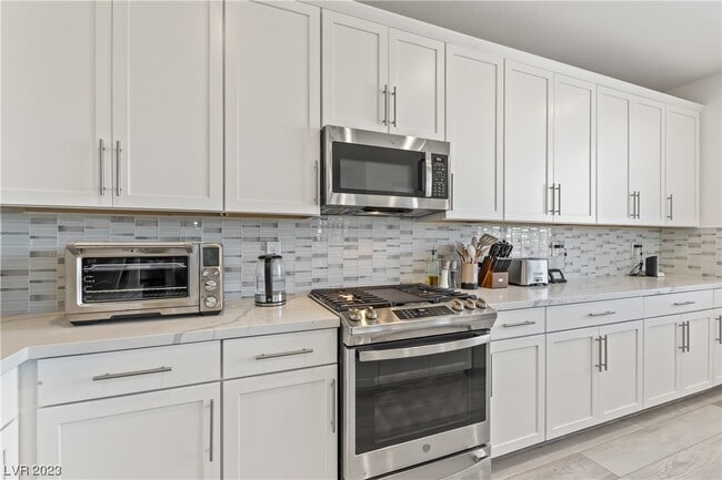Building Photo - 71 Strada Loreto