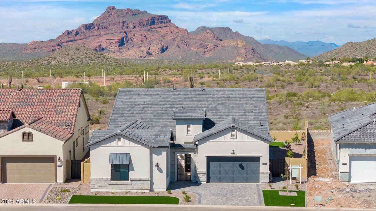 Primary Photo - 5828 E Star Valley St