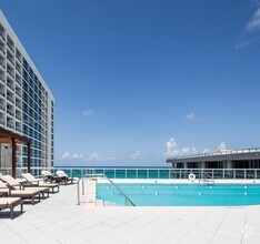 Building Photo - 6801 Collins Ave