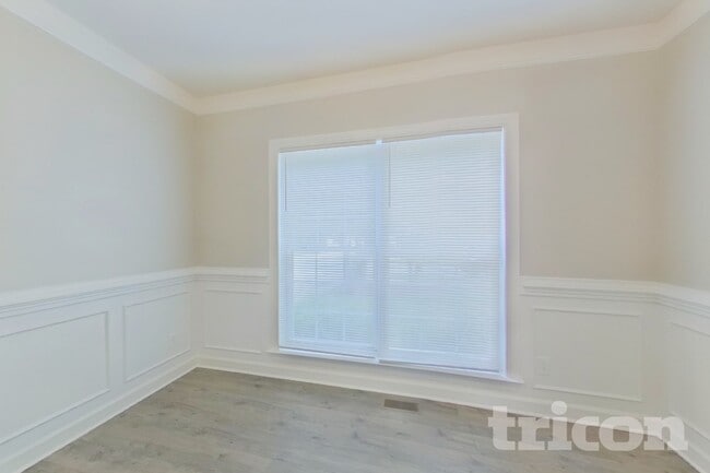 Building Photo - 201 Clearmeadow Dr