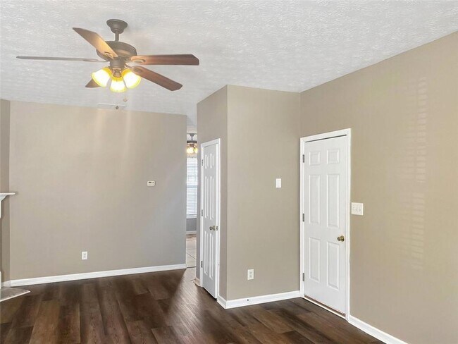 Foto del edificio - 3033 Kentmere Dr