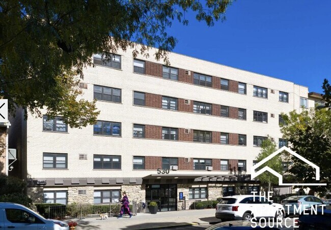 Foto del edificio - 530 W Aldine Ave
