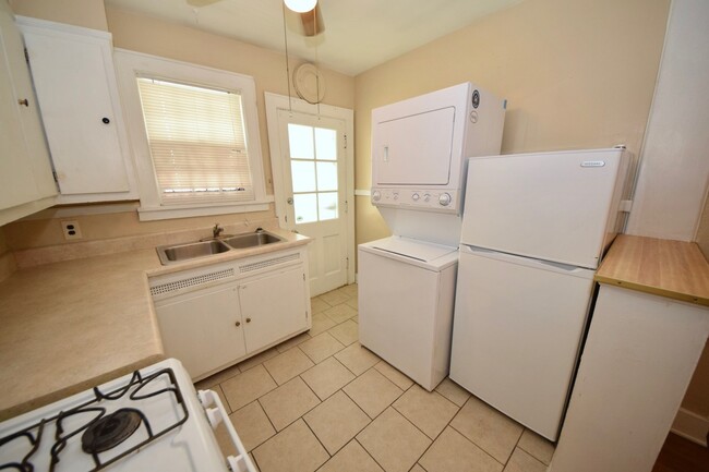 Photo - 1 bed, 1 bath unit in Vollintine Evergreen... House