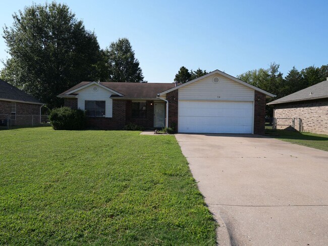 Building Photo - 3 Bedroom Sapulpa Home, Ready For Immediat...