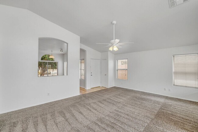 Building Photo - Gilbert Rental