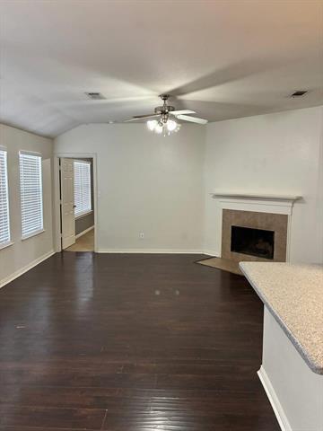 Foto del edificio - 515 Creekside Dr