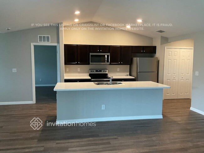 Foto del edificio - 2288 Bonn Ct