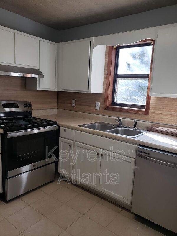 5483 Windwood Rd, Atlanta, GA 30349 House Rental in Atlanta, GA