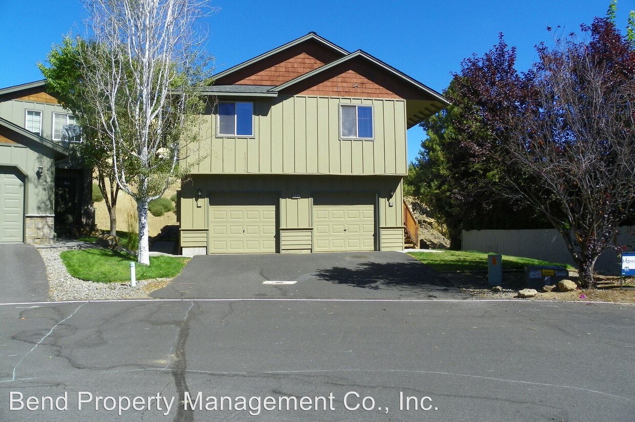 Primary Photo - 1431 NE Lucinda Ct