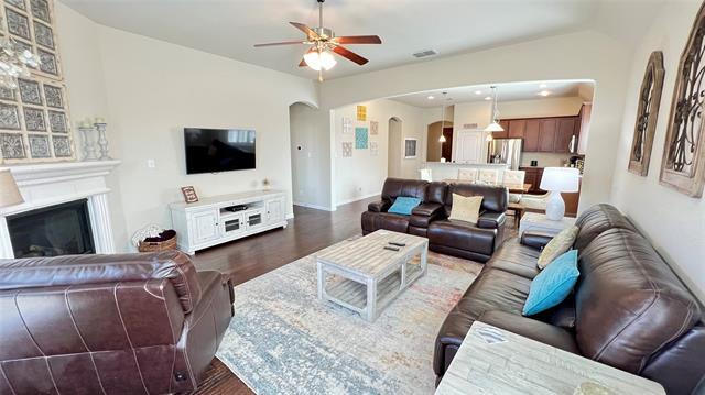 Building Photo - 640 Sundrop Dr