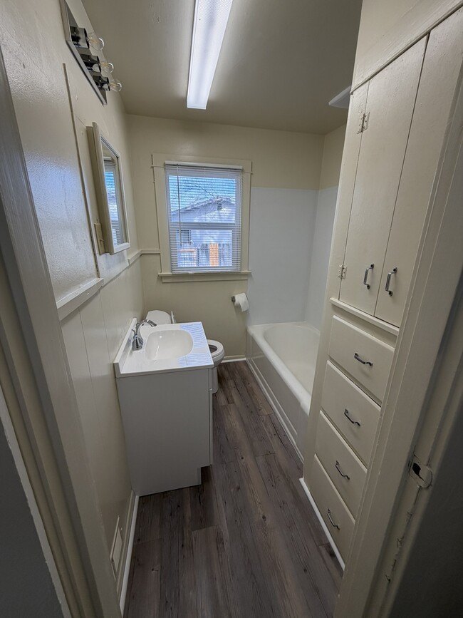 Foto del edificio - 1039 SW Cascade Ave