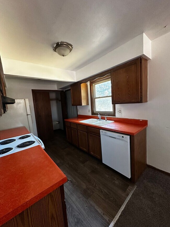 Foto del edificio - 5165 Cheney Dr