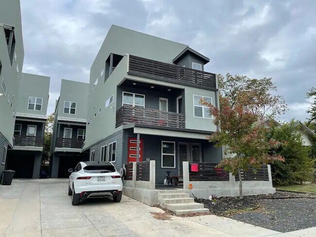 Building Photo - 615 Fulton Ave