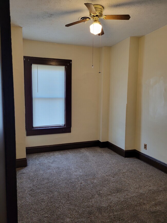 Building Photo - 301 S Scioto St