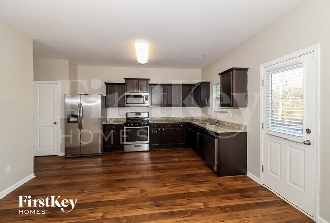 Foto del edificio - 1218 Dianne Dr