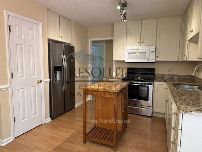 Foto del edificio - 4632 Timberhurst Dr