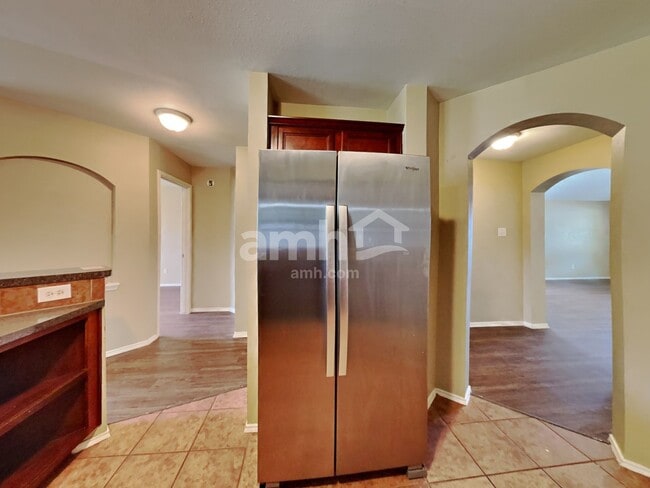 Building Photo - 631 Gateship Dr