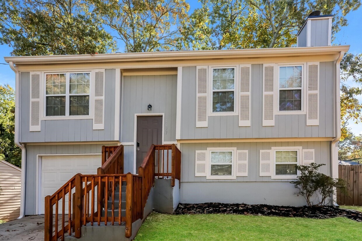 4627 Garden Hills Dr, Stone Mountain, GA 30083 House Rental in Stone