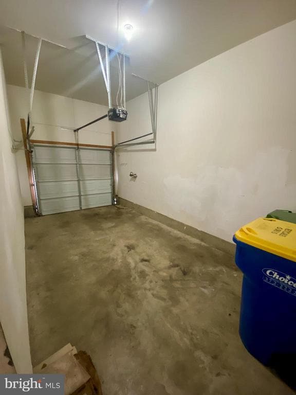 Building Photo - 108 Davidson St